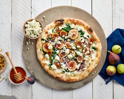 Gorgonzola Fig and Spinach Pizza