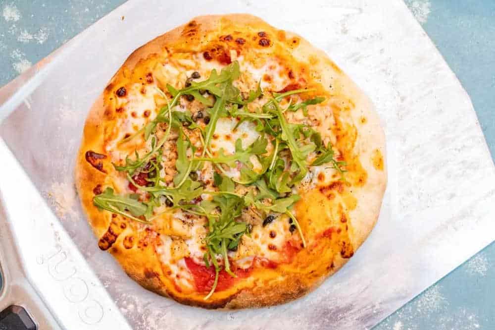 Tuna Pizza with Capers 