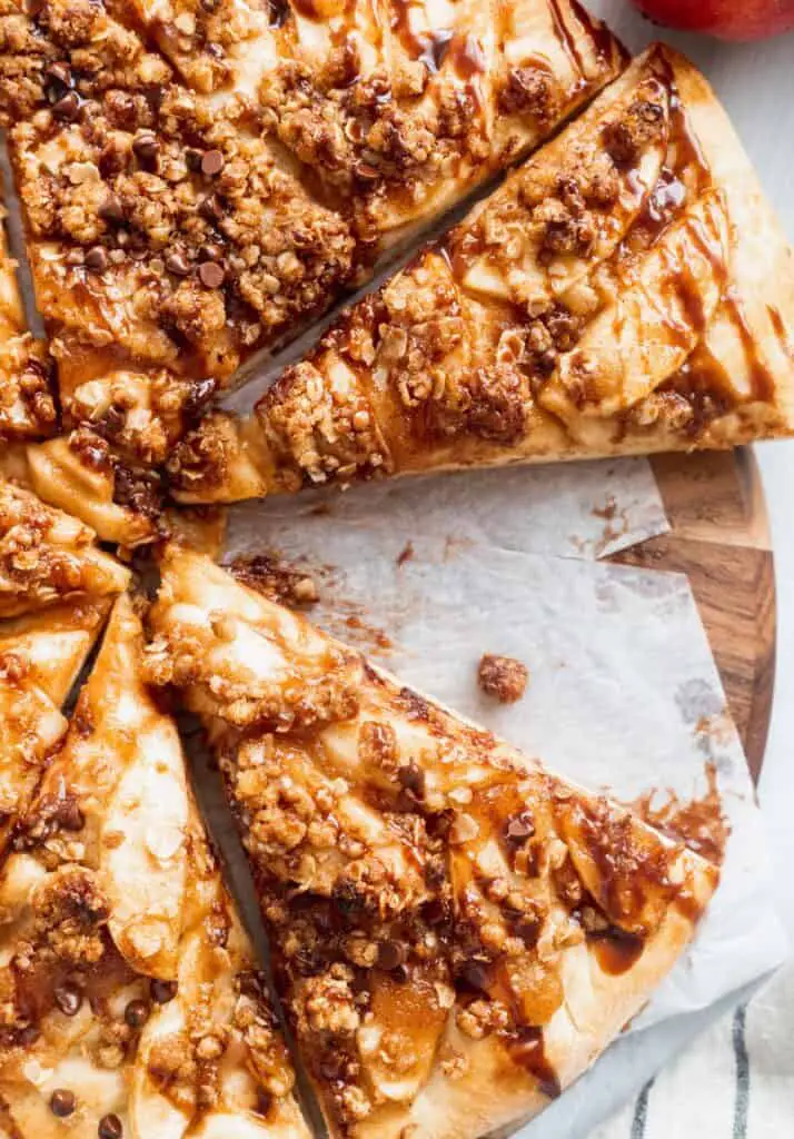 Apple Nutella Dessert Pizza