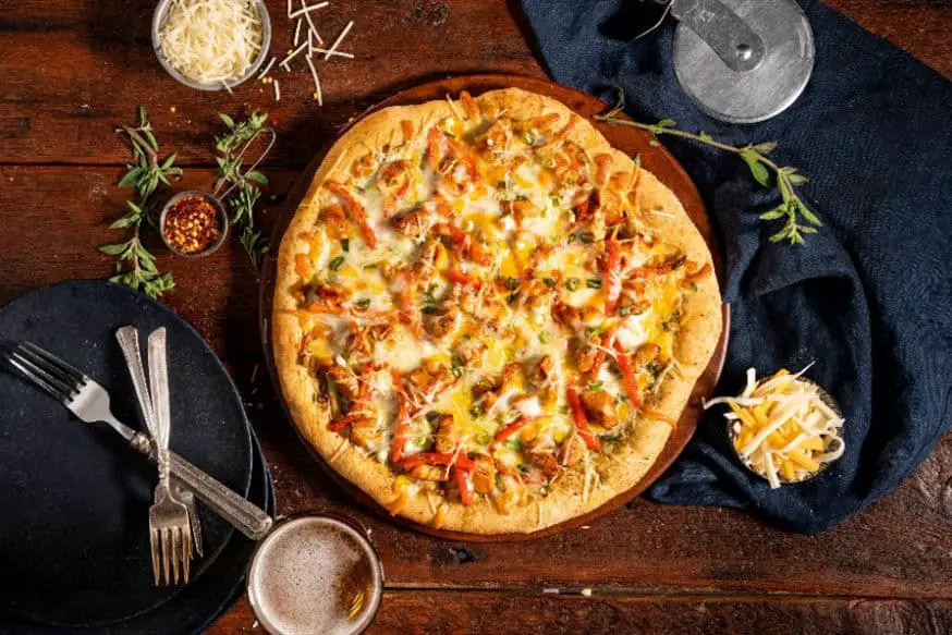 Tuscan Chicken & Cheese Pizza Recipe