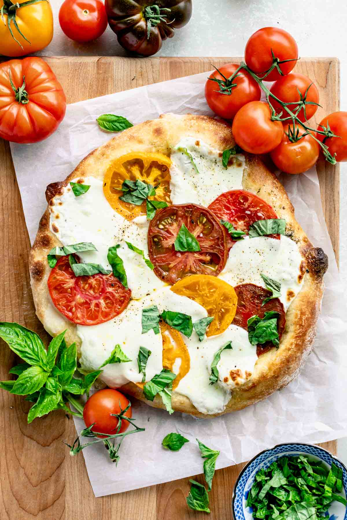 Fresh Tomato Pizza Caprese