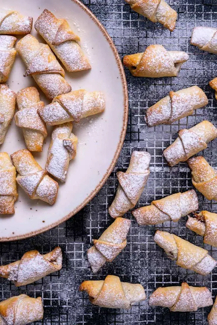 Crunchy Sesame Candy