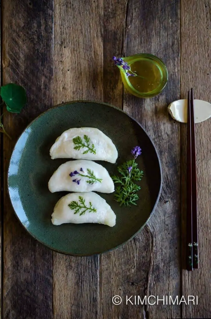 Baesuk (Poached Or Steamed Pears)