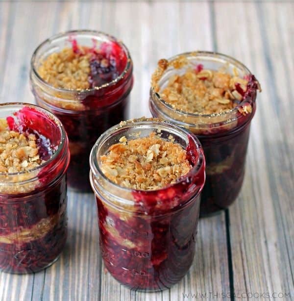 Mason Jar Blueberry Pie