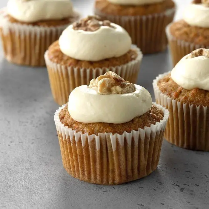 Gingerbread Cupcakes With Cream Cheese Frosting