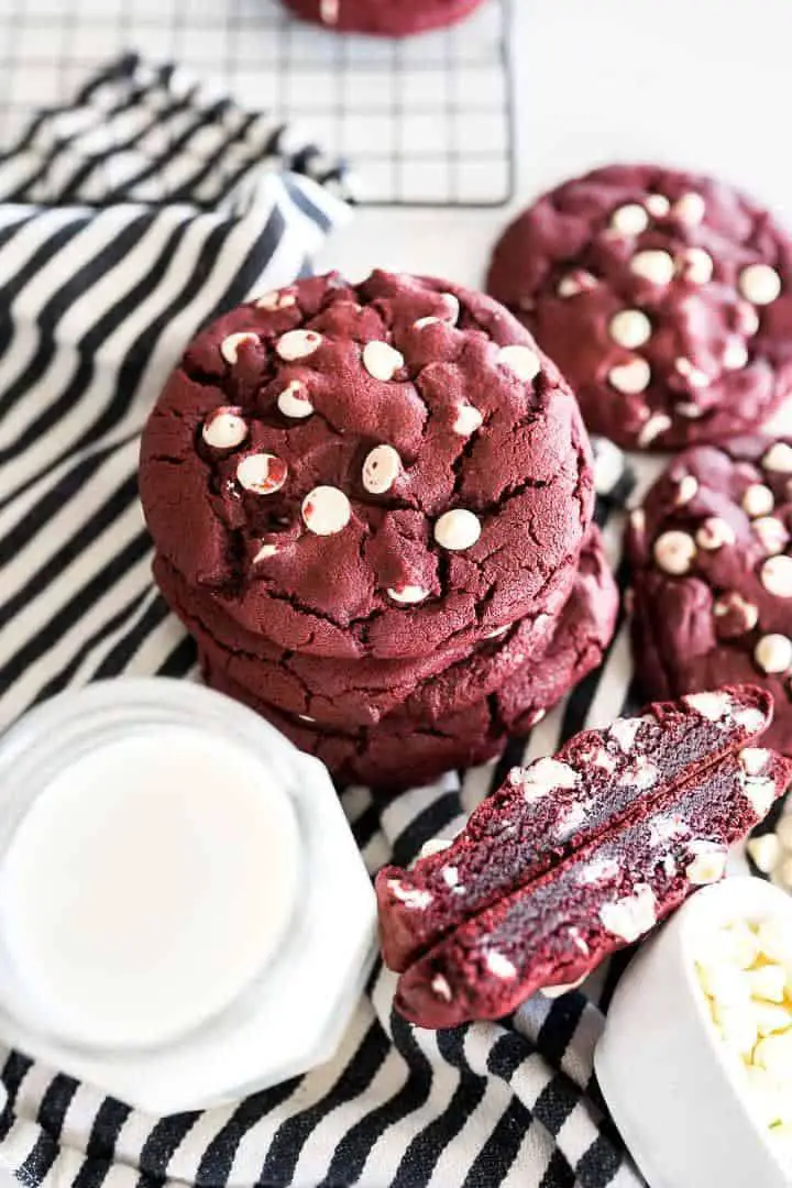 Crumbl Peanut Butter Cookie