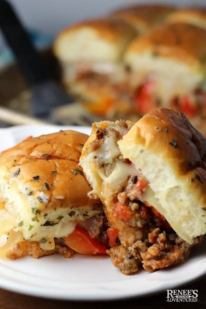 Baked Prosciutto And Brie Rolls