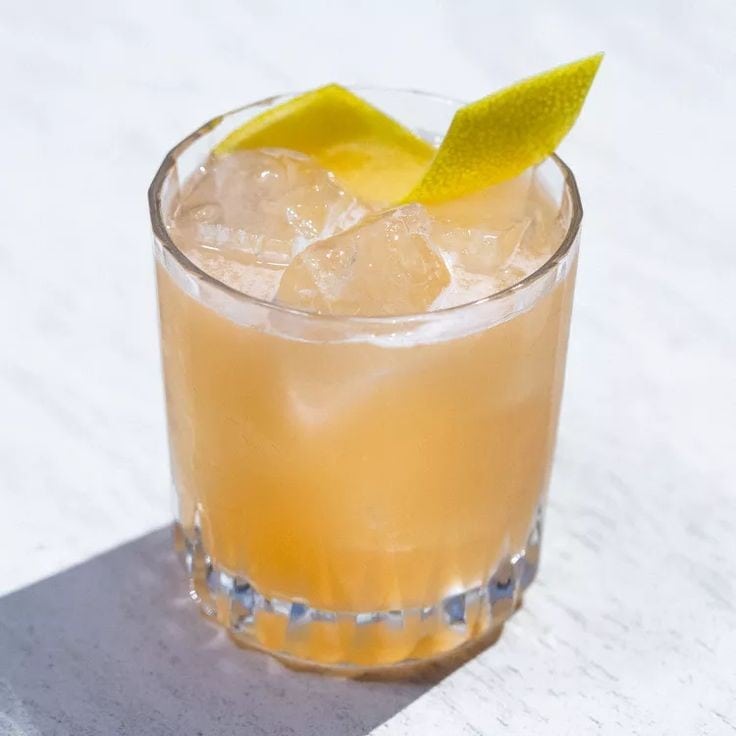 Bee’s Knees Cocktail