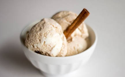 Cinnamon Roll Ice Cream