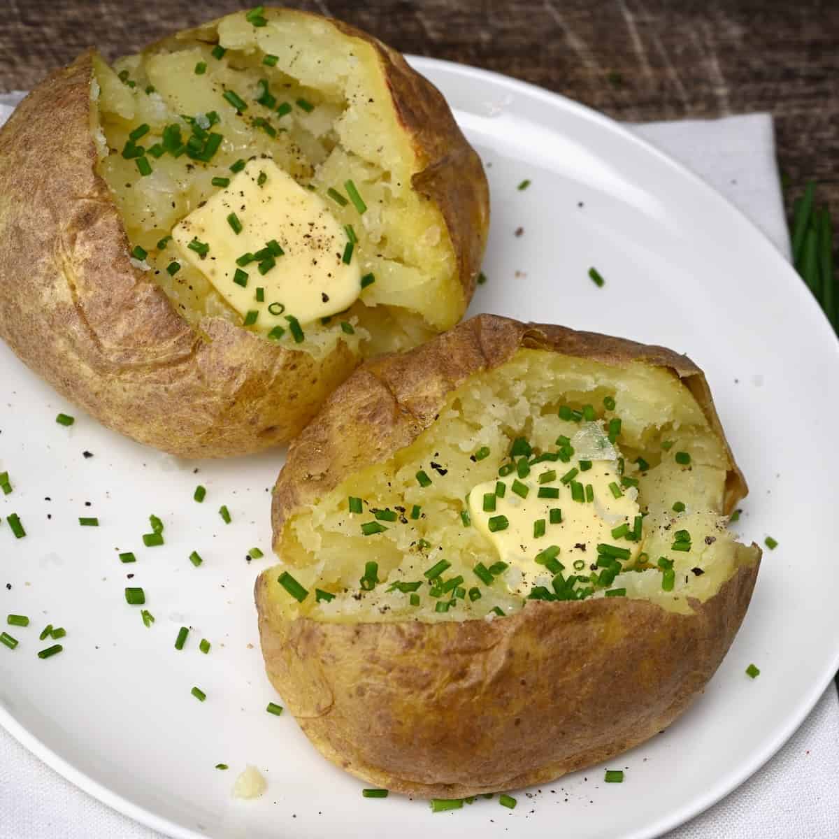 Crispy Salt-Baked Potatoes With Rosemary