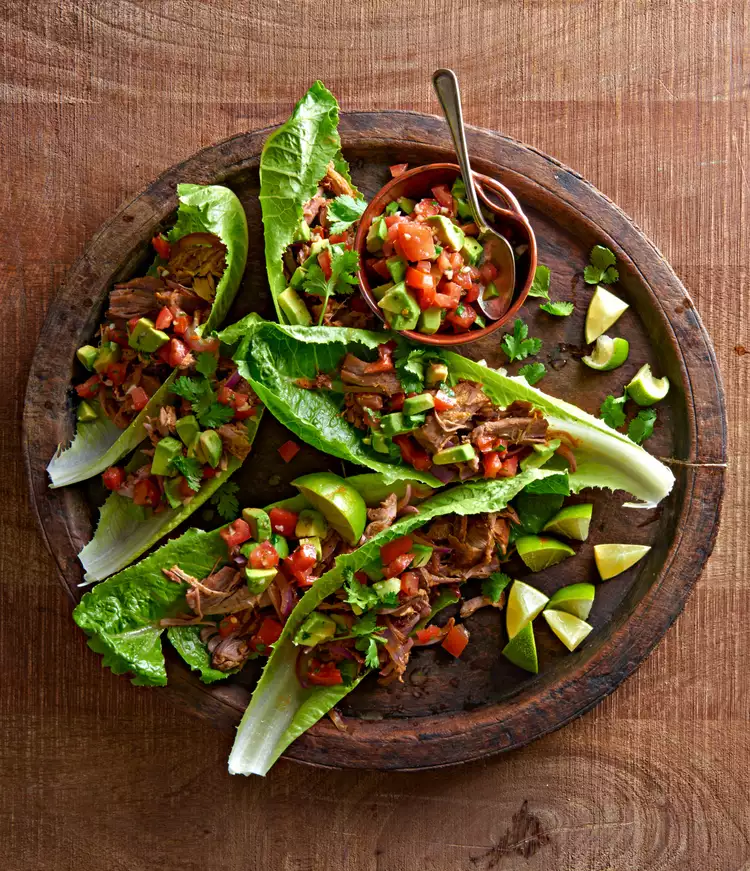 Huaraches With Shredded Carnitas