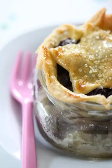 Mason Jar Blueberry Pie