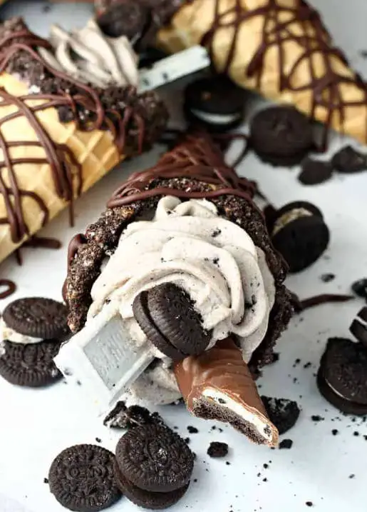 Oreo Cheesecake Stuffed Waffle Cones