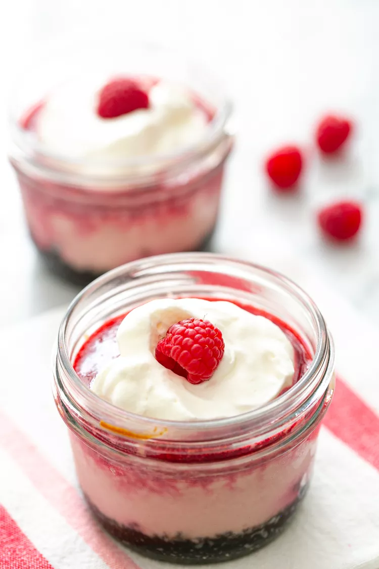 Raspberry Cheesecake In A Mason Jar