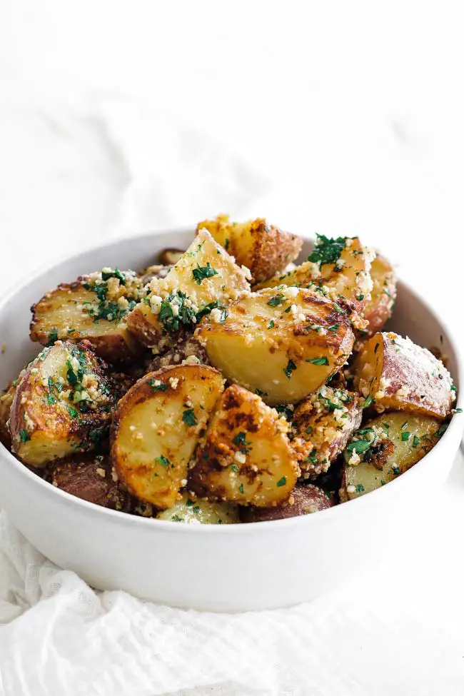 Roasted Garlic Parmesan Potatoes
