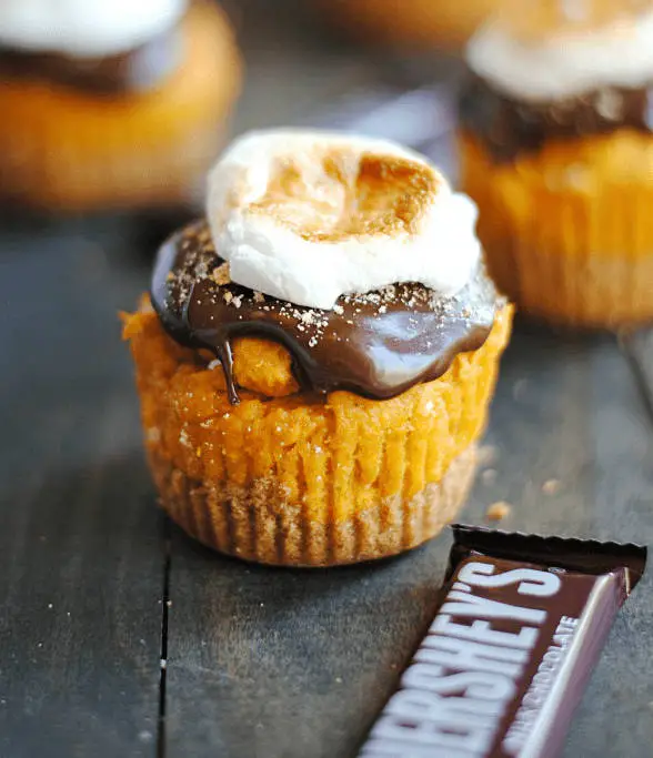 S’mores Pumpkin Cupcakes