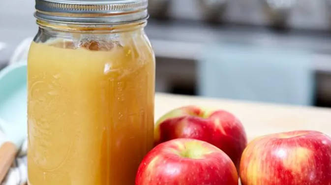 The Very Best Homemade Applesauce