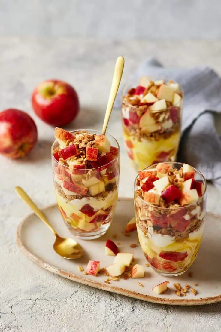 Strawberry Parfait (Dessert In A Jar)