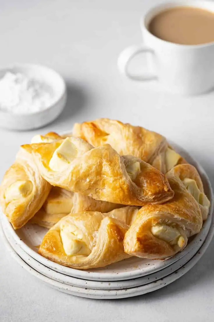 Sweeten Cream Cheese And Guava Quesito Pastries