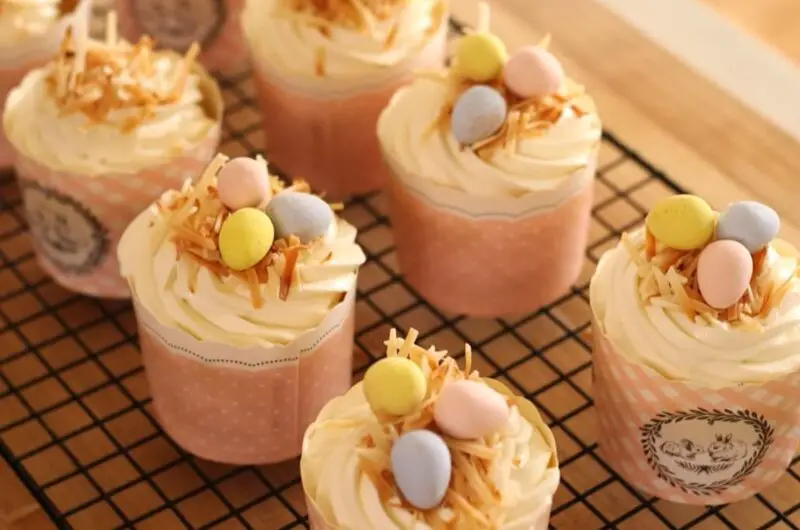Delicious Easter Cupcake Recipe: Strawberry & Cream Frosting