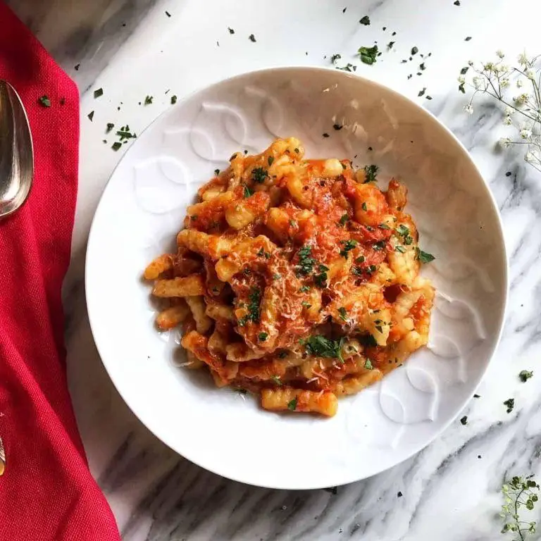 00 Flour Cavatelli with Roasted Red Pepper Sauce