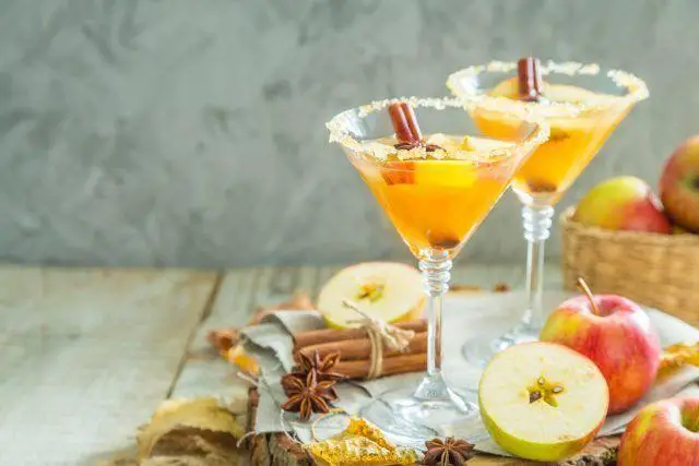 All-American Apple Pie Cocktail