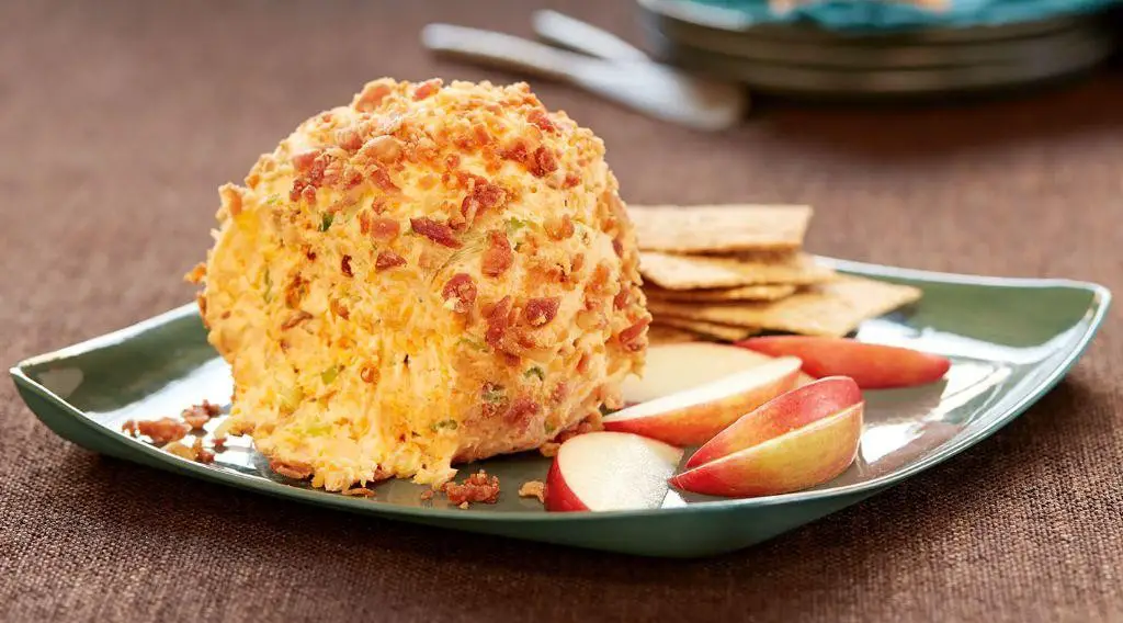 Bacon and Cheddar Cheese Ball