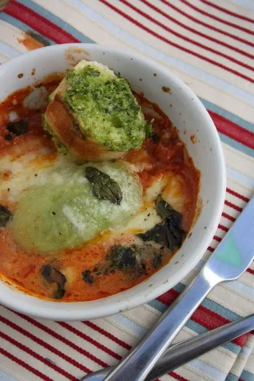 Baked Avocado with Pesto