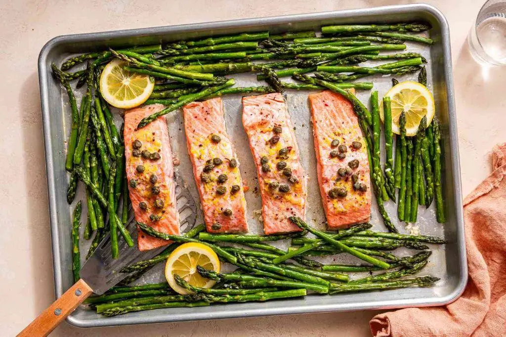 Baked Salmon with Asparagus