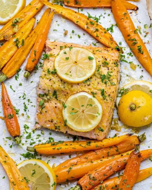 Baked Salmon with Steamed Carrots