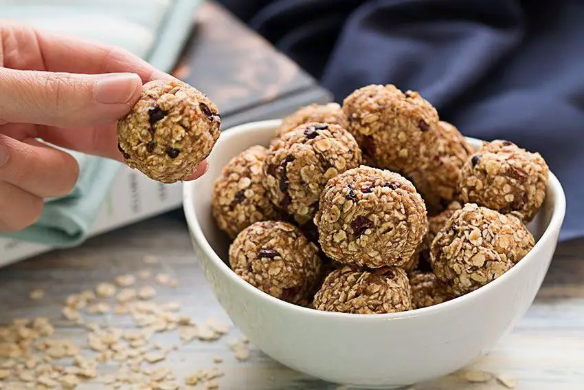 Banana Oatmeal Energy Balls