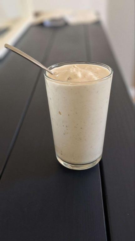 Banana Oatmeal Protein Shake