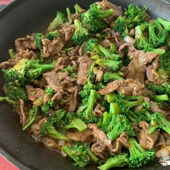 Beef and Broccoli with Low-Sodium Soy Sauce