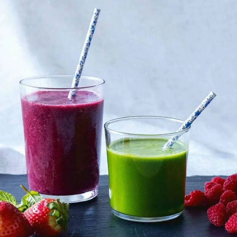 Berry Blast Detox Smoothie