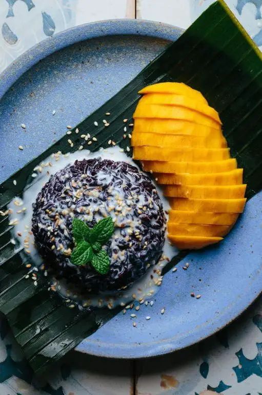 Black Sticky Rice with Mango