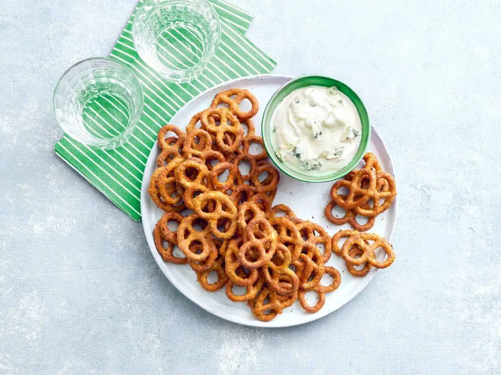 Blue Cheese Pretzel Dip