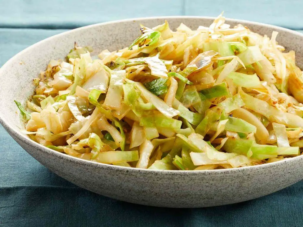 Cabbage Stir-Fry with Garlic and Soy Sauce