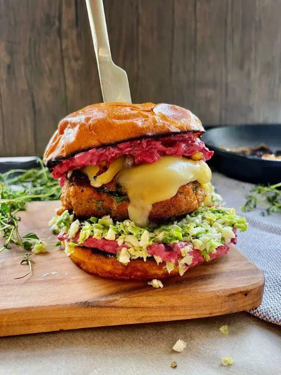 Cheddar and Cranberry Turkey Burger