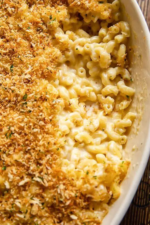 Cheesy Bread Crumb Topped Mac and Cheese