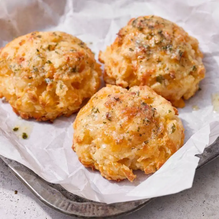 Cheesy Garlic Buttermilk Biscuits
