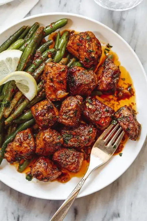 Chopped Pork with Garlic Butter Green Beans