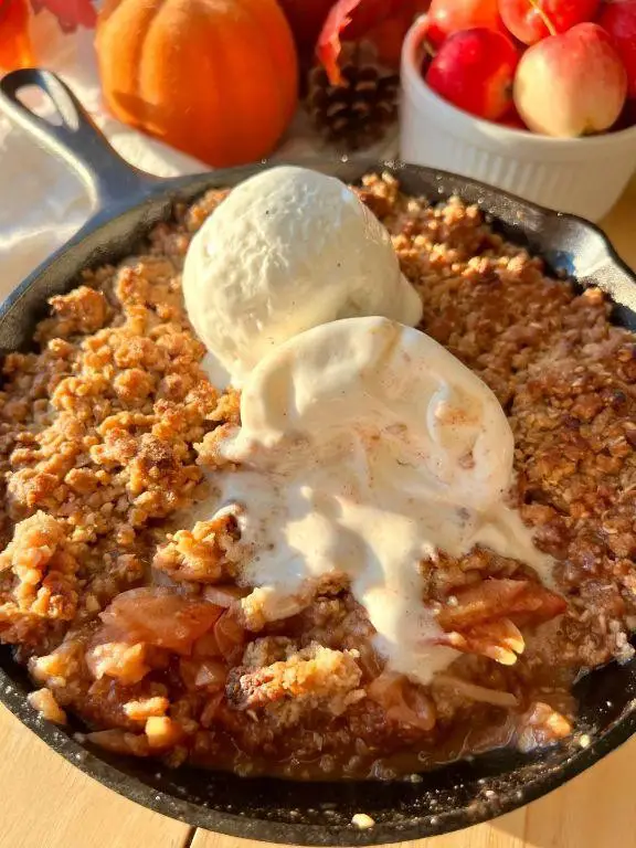 Cinnamon Apple Crisp