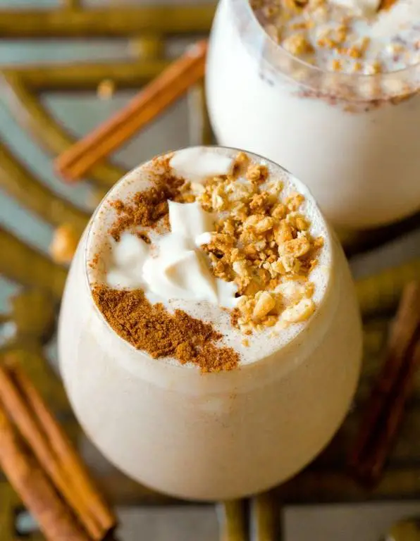 Cinnamon Roll Post-Workout Shake