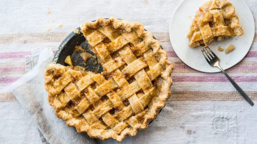 Cinnamon Spiced Apple Pie
