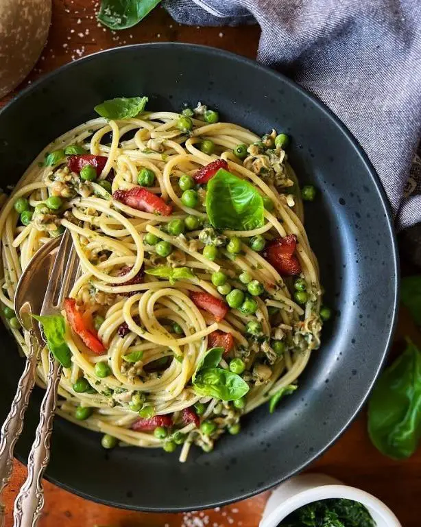 Clam Sauce with Pancetta and Peas