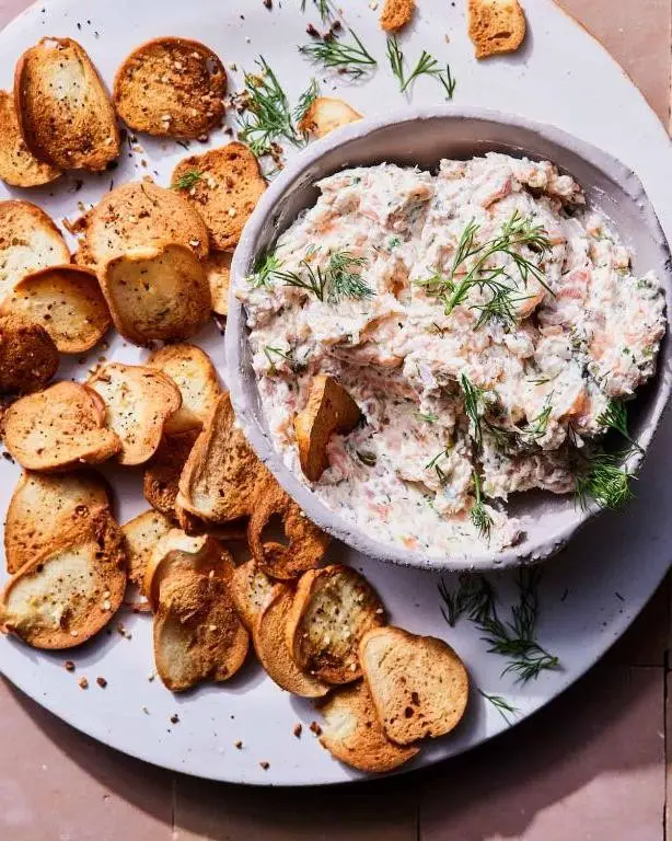 Classic Smoked Salmon and Cream Cheese Dip