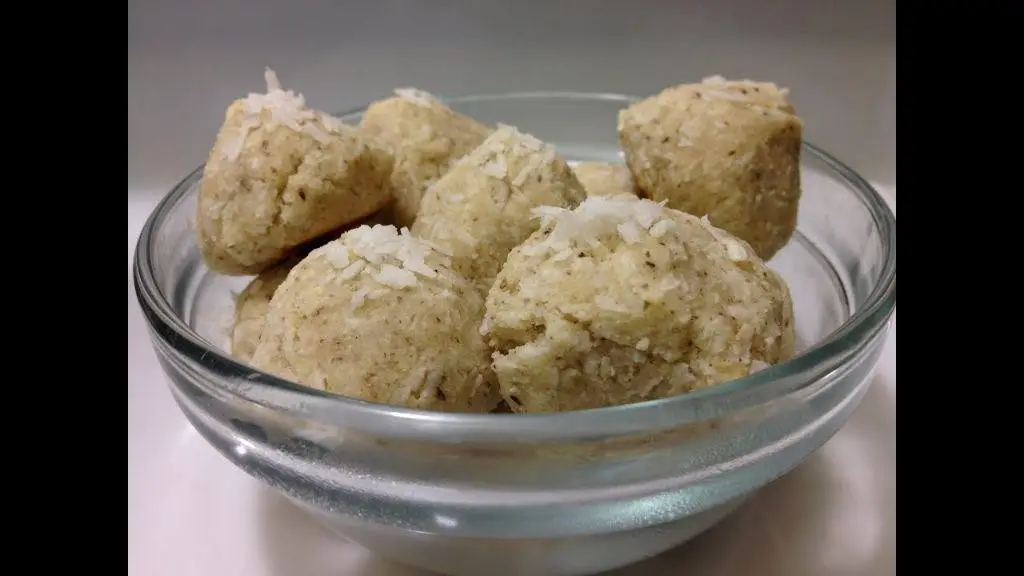 Coconut Protein Macaroons