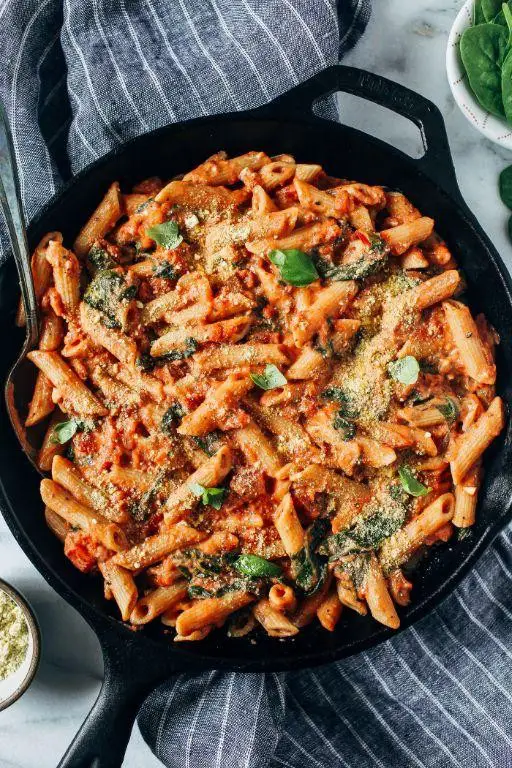 Creamy Tomato and Spinach Pasta
