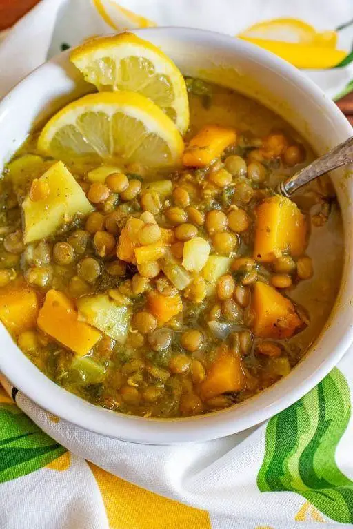 Crock Pot Mediterranean Lentil Soup with Spinach and Lemon