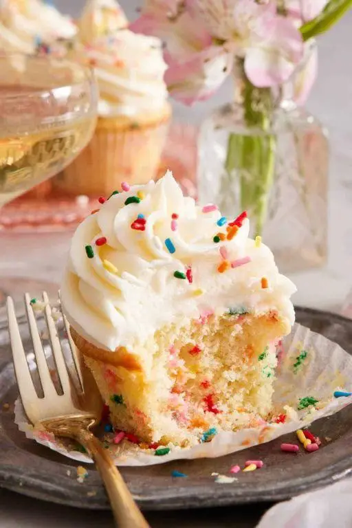 Funfetti Cupcakes with Vanilla Frosting